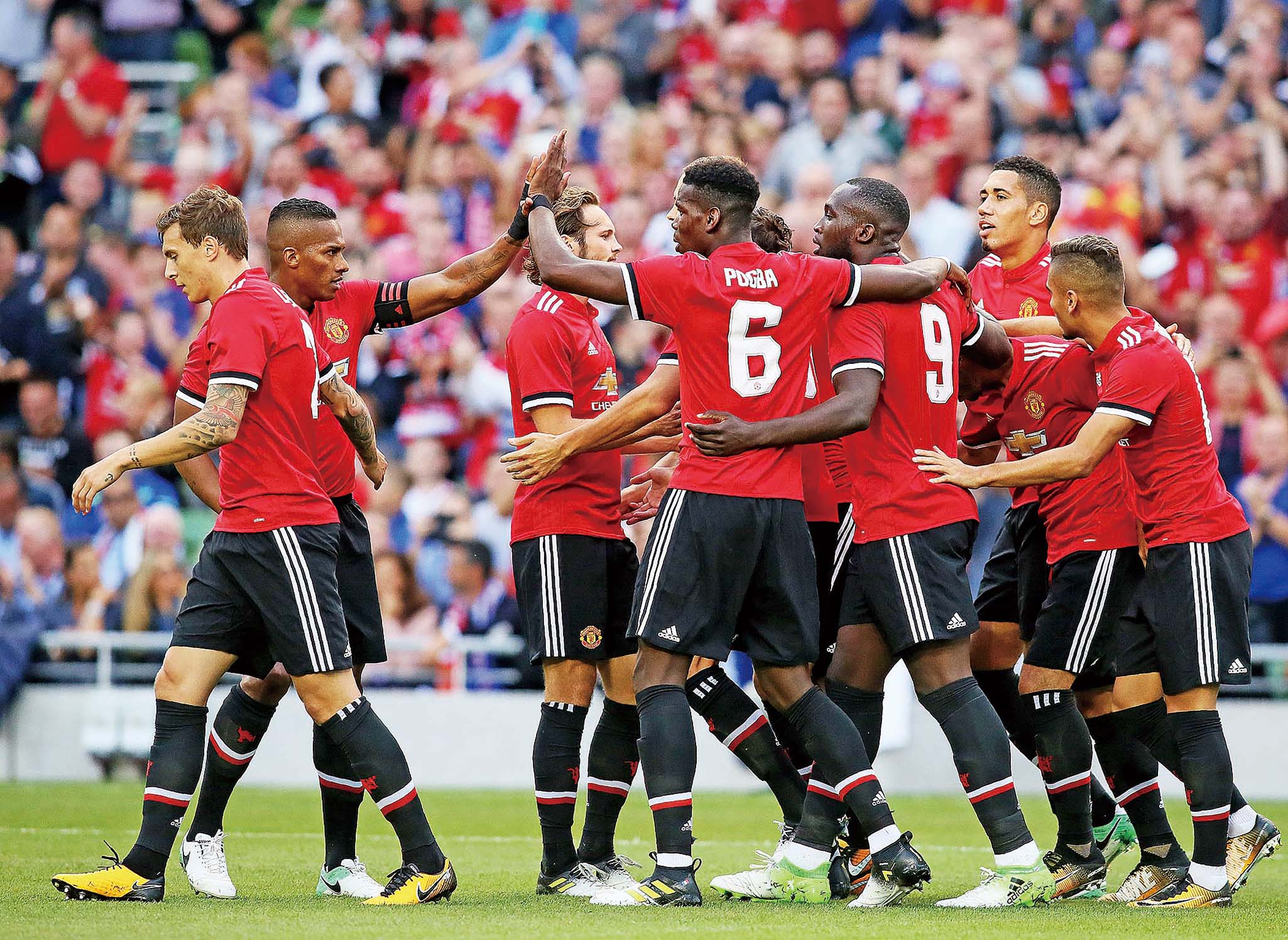 冲刺阶段AC米兰调整名单以备欧超杯，迎来里程碑环节打磨，话题不断，高层口径保持一致的简单介绍